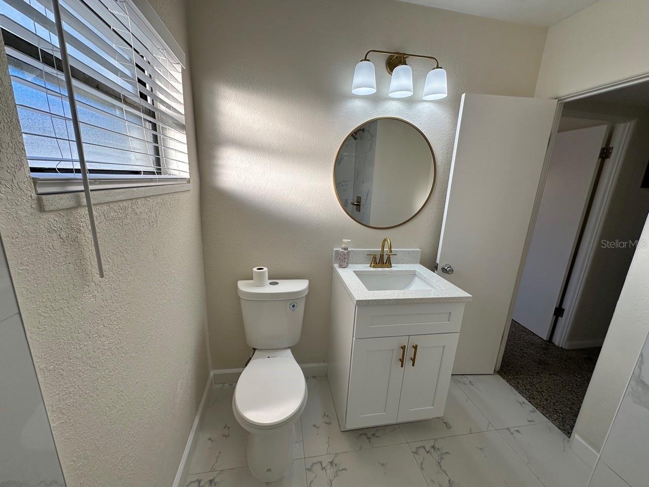 LAKE MARY MANOR - Residential Lease