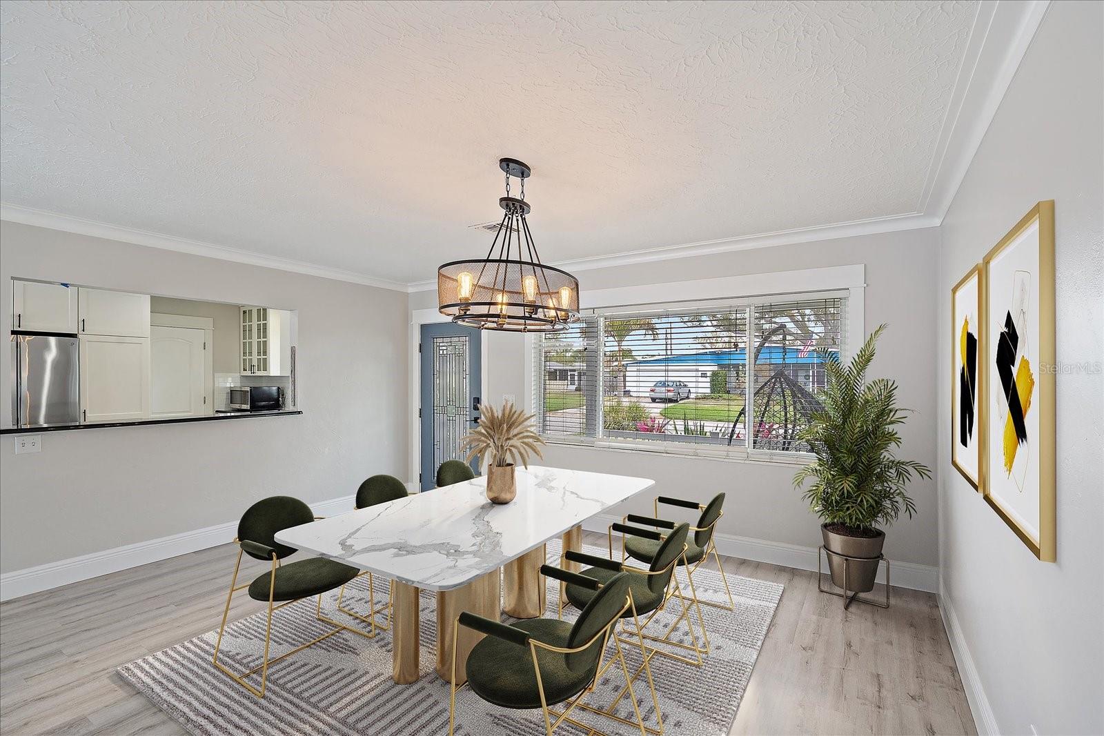 SOUTH GATE - Residential