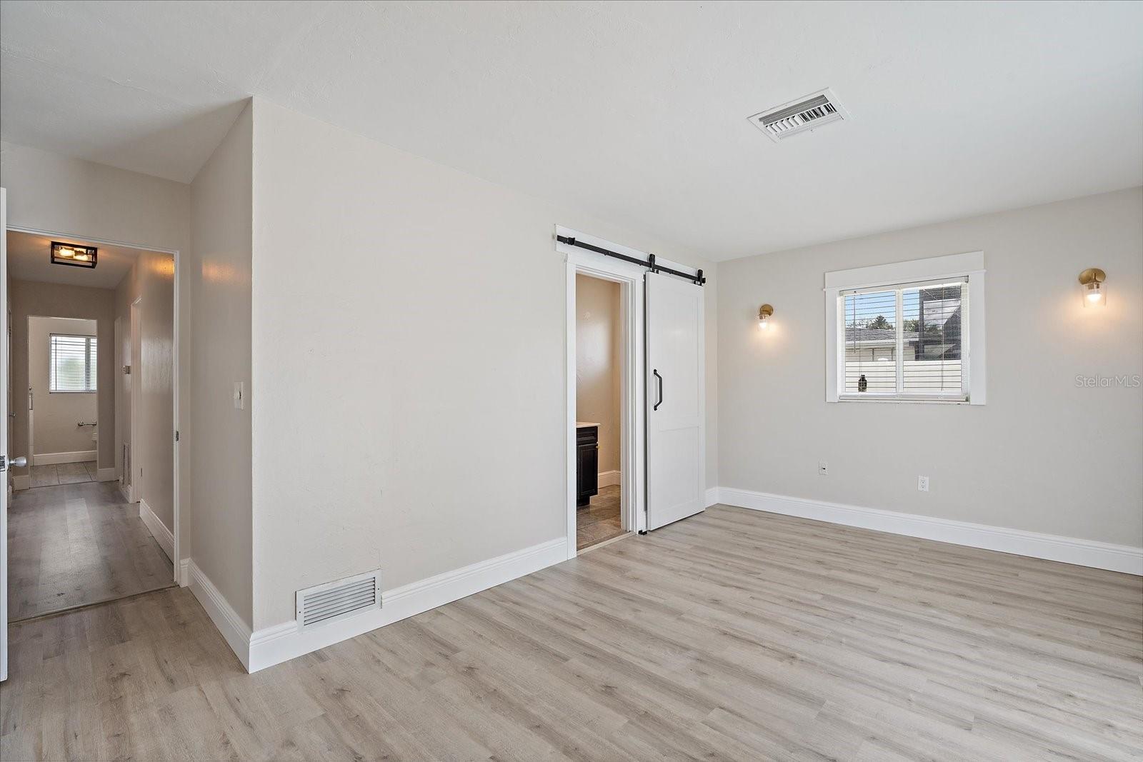 SOUTH GATE - Residential