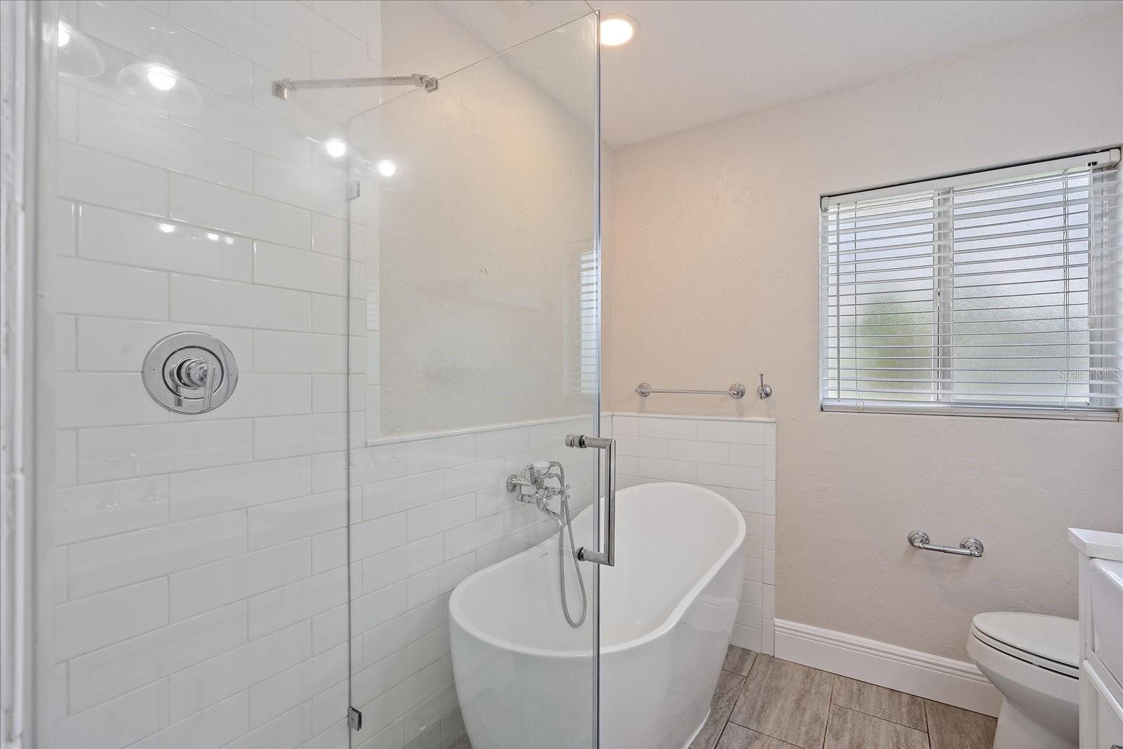 SOUTH GATE - Residential