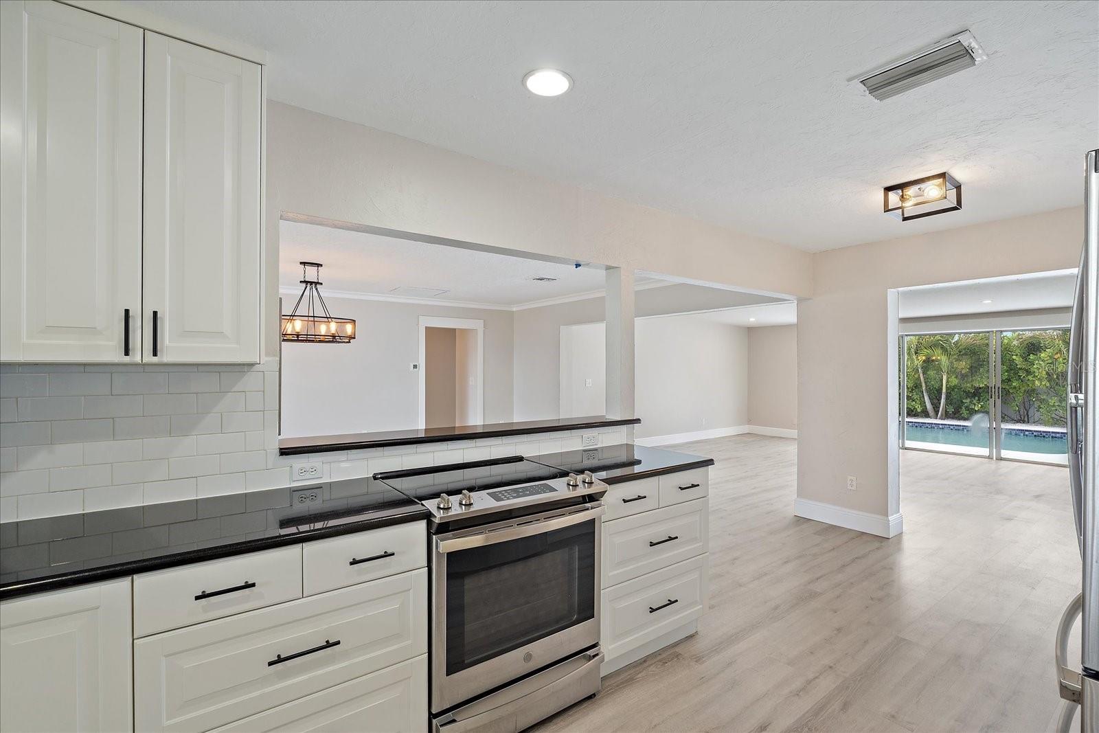 SOUTH GATE - Residential