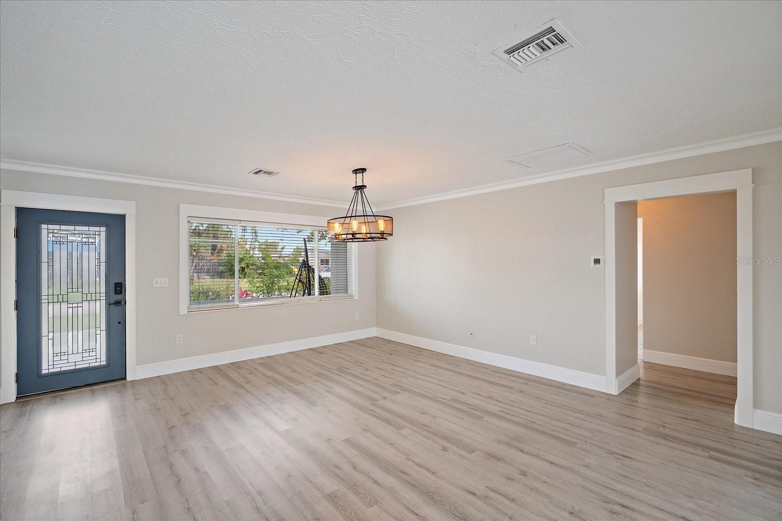 SOUTH GATE - Residential