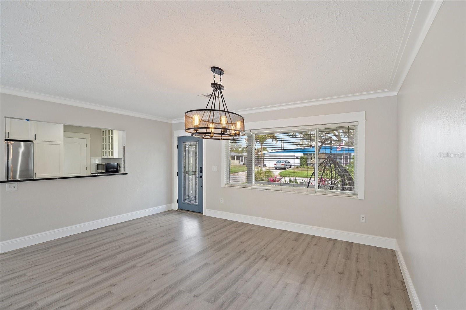 SOUTH GATE - Residential