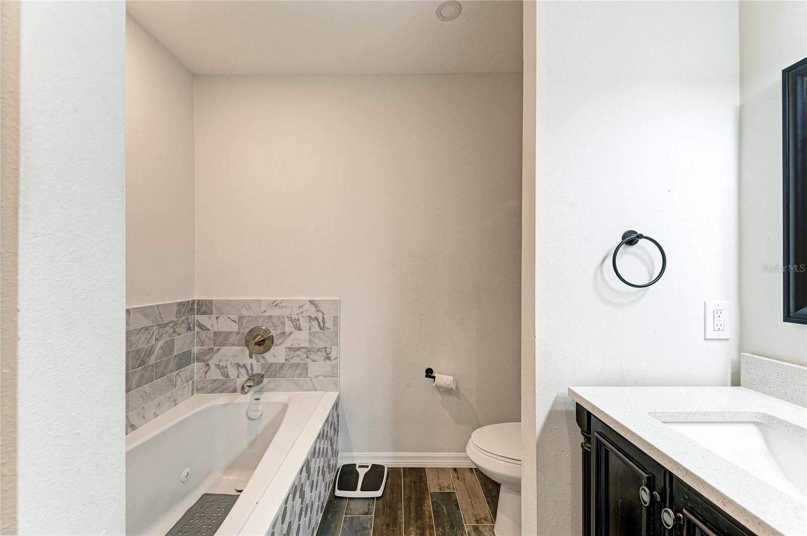 HEATH HAMILTON - Residential