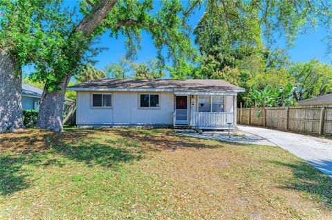 Photo of 2015 22nd Street W, Bradenton, FL 34205 (MLS # A4686938)