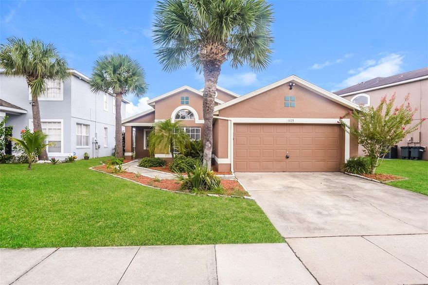 POOL!! Located in the the Heart of Orlando, this beautiful lakefront home features 4 bed, 2 baths and a POOL! Pool is screen enclosed and has an amazing view of the lake. Open floor plan featuring vaulted ceilings and vinyl and tile throughout the home. Kitchen features breakfast bar, white cabinets and stainless steel appliances. Located near the FL-417 and local amenities. 

"Darwin Homes is now offering 5% Cash Back on rent with Stake" "Enjoy 5% Cash Back on Rent Each Month with Stake! Receive Rewards for Paying Your Rent! That's Real Cash Back, Not Points! Rent is most likely your biggest expense. Now you can receive a reward just by paying it. Earn Cash Back in your pocket, to save or spend - it is yours!"