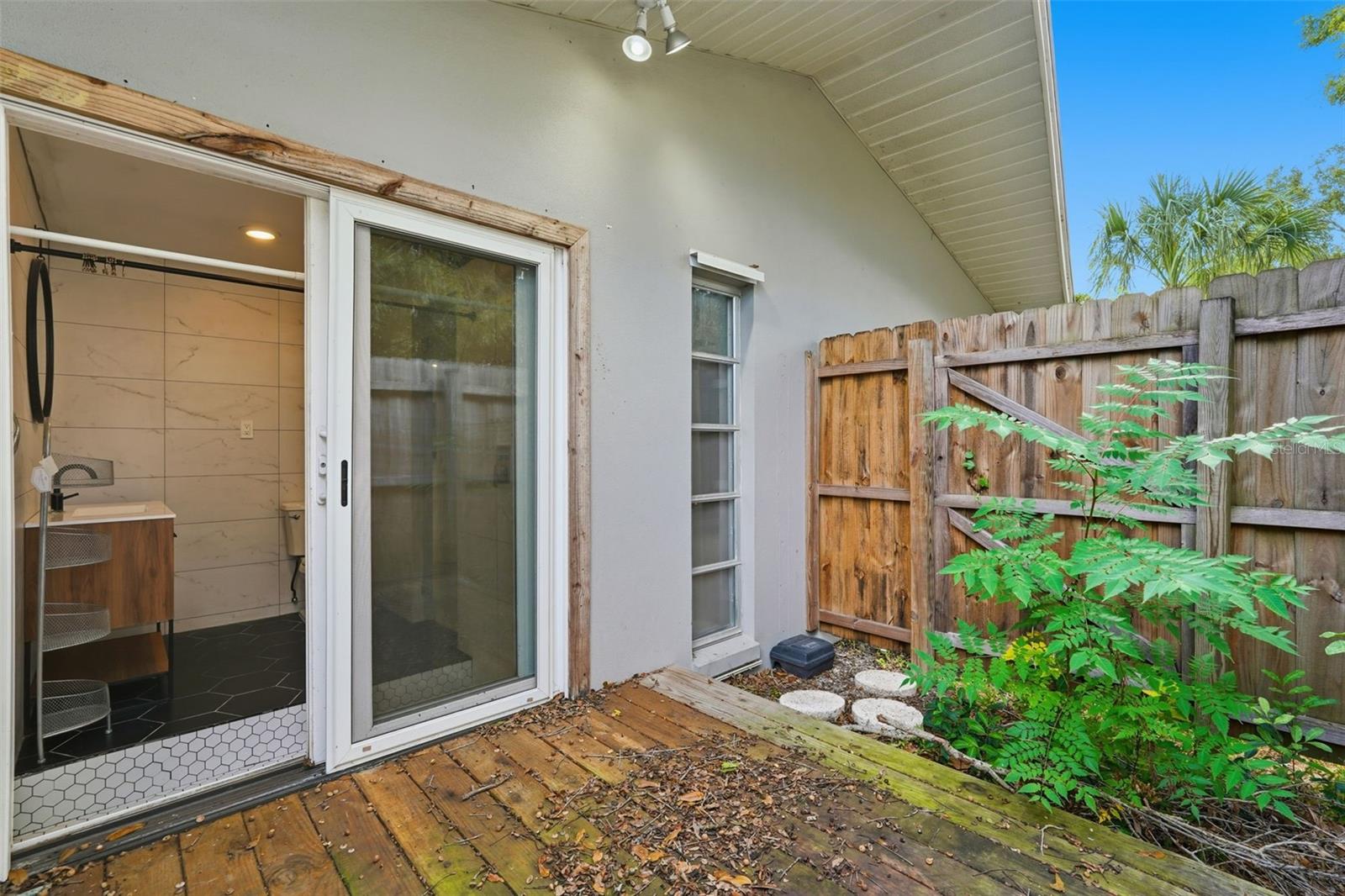 MORNINGSIDE ESTATES - Residential Lease