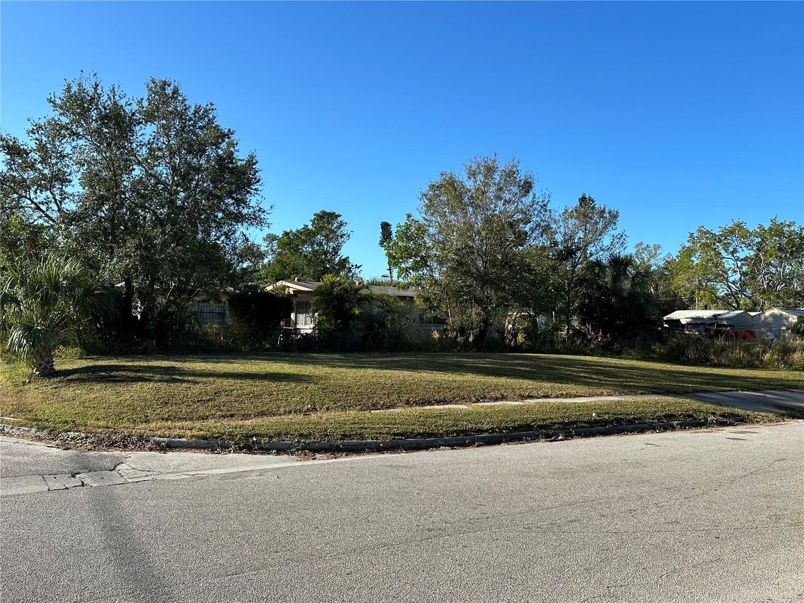 Build Your Dream Home in Sarasota!!!!
Seize the rare opportunity to own a residential lot in Sarasota, one of the state’s most desirable locations! Minutes away from to Shopping, Dining & Entertainment. Just a short drive to beaches & downtown. This is a Prime Investment Opportunity.
Zoned R-1 Residential, this corner lot is ready for you to bring your custom home vision to life. Whether you're planning your forever home or an investment property, this location delivers incredible value and potential.
Don’t miss your chance to invest in the future of Sarasota. Whether you’re building now or holding for later—this is the lot you’ve been waiting for!
Drive by today and imagine the possibilities!