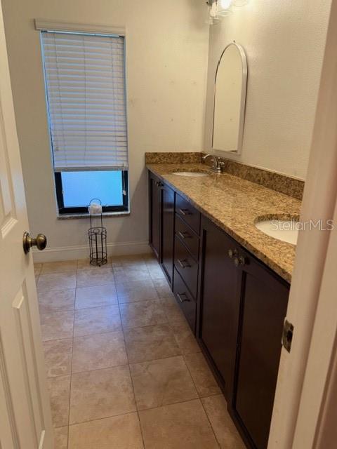 NORTH LAKES SEC E UNIT 1 - Residential Lease