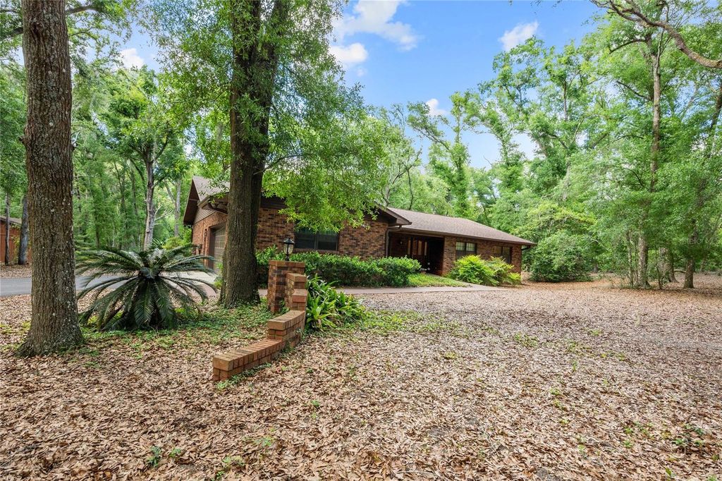 Photo of 35935 Lana Drive, Dade City, FL 33523 (MLS # TB8499556)