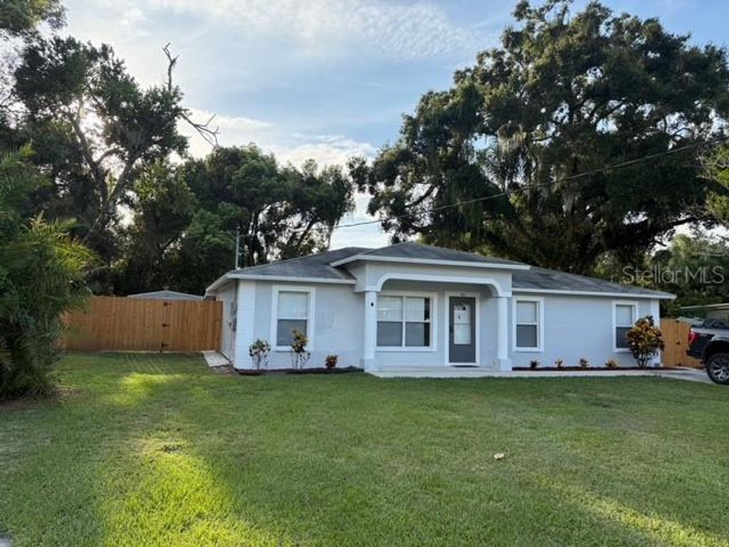 Photo of 911 Valmar Street, Brandon, FL 33511 (MLS # TB8457581)