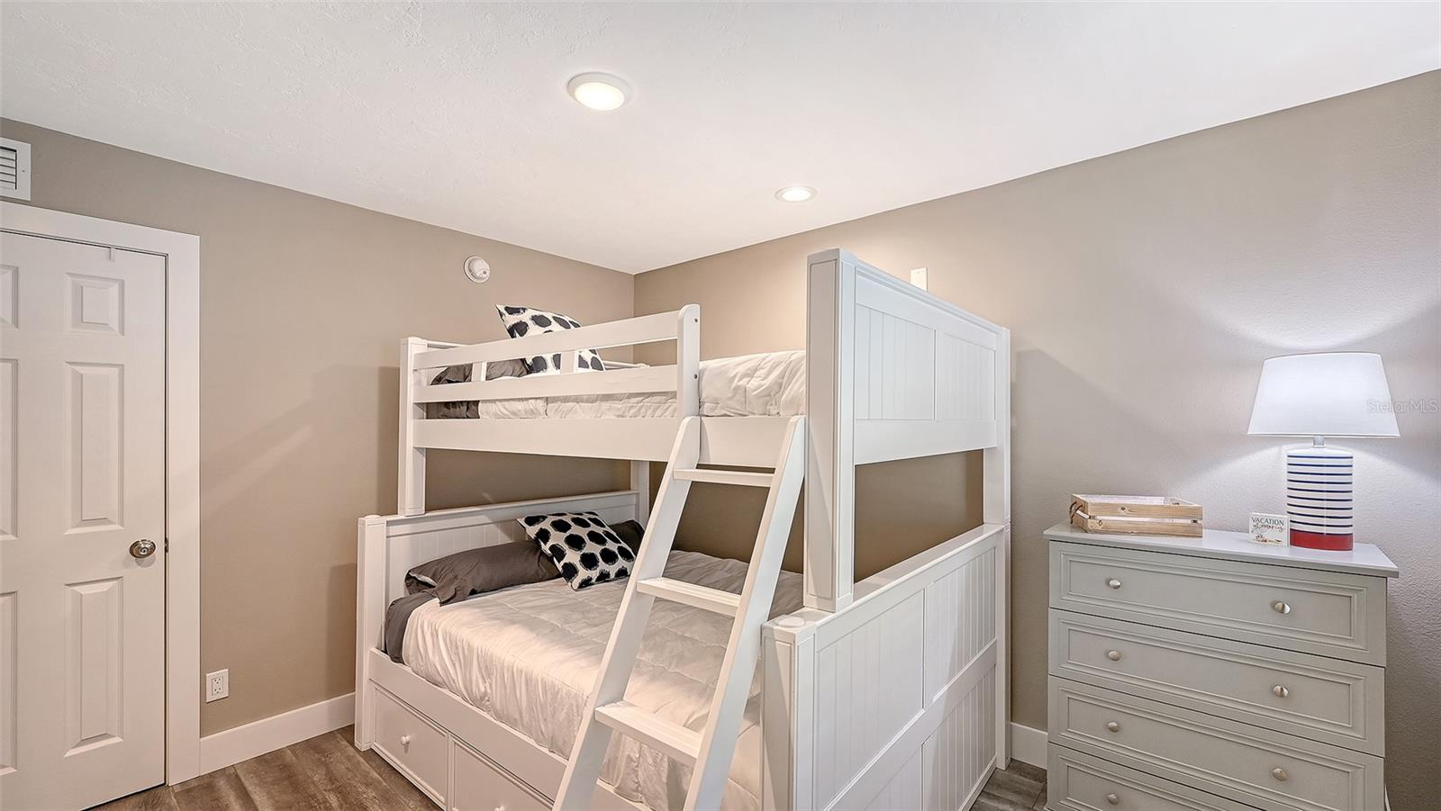 PEPPERTREE BAY IV - Residential