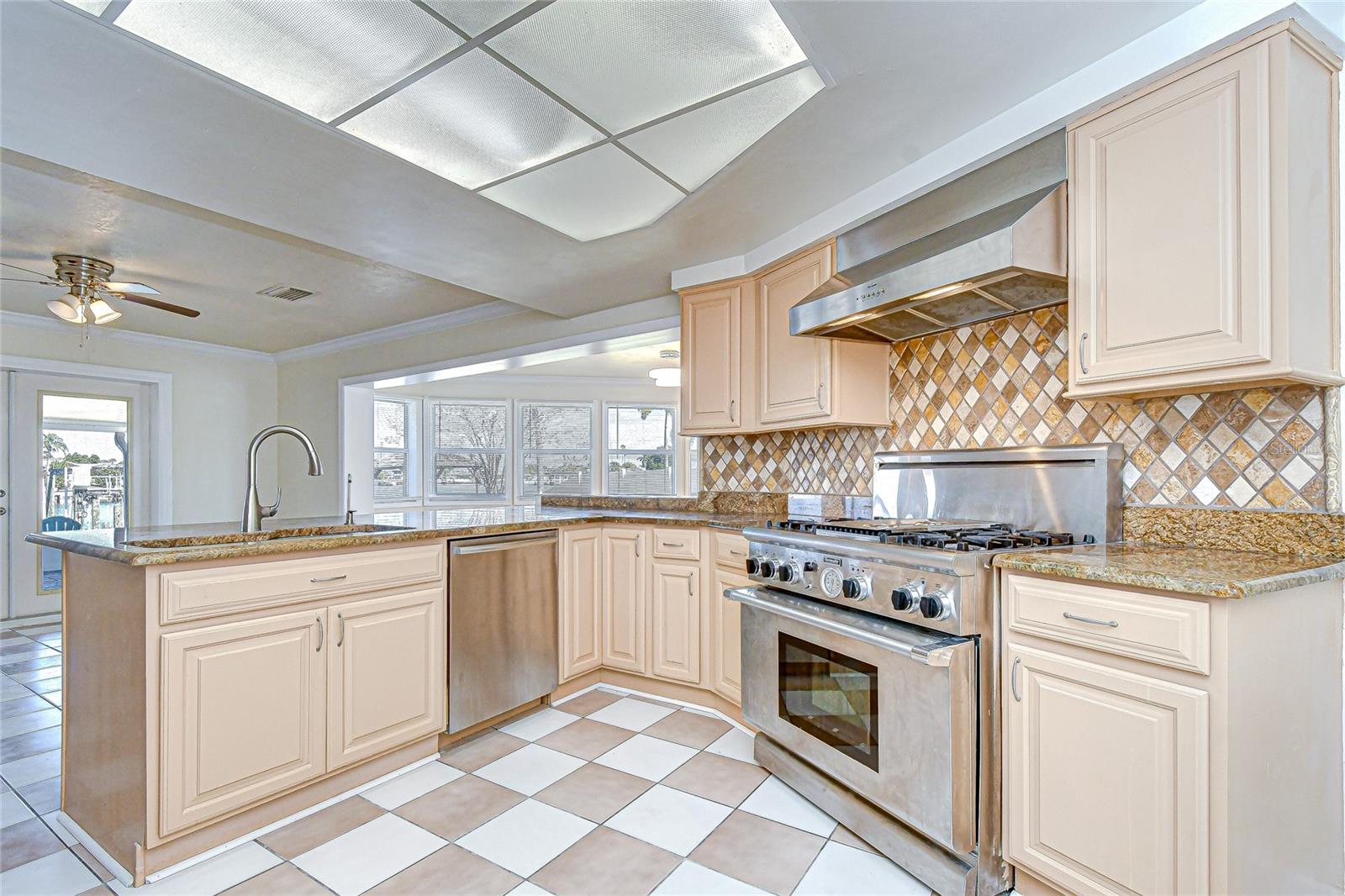 APOLLO BEACH - Residential