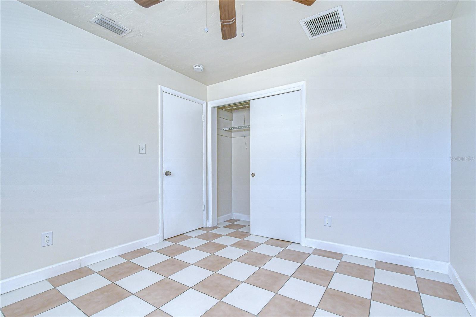 APOLLO BEACH - Residential