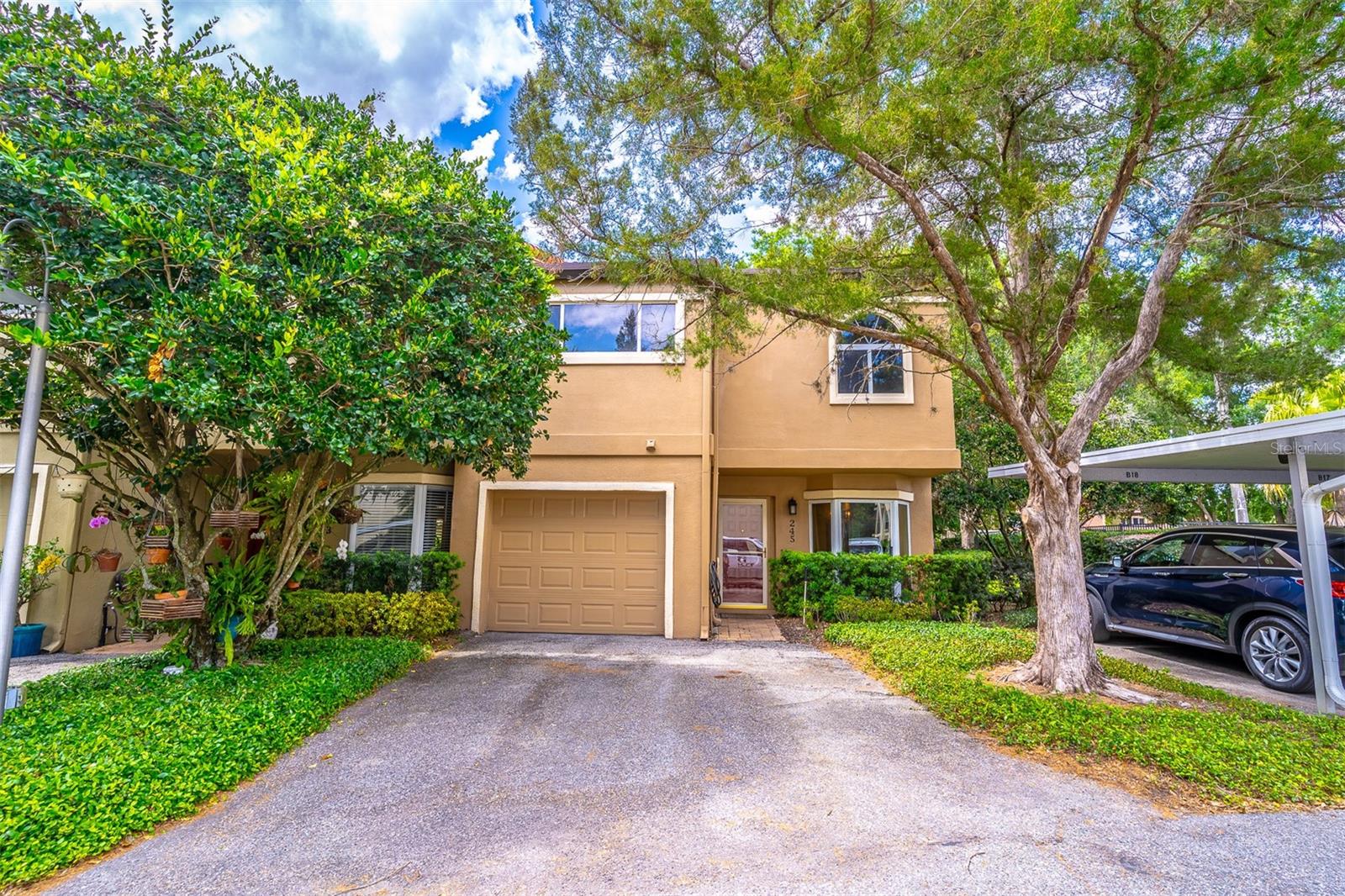 MOORINGS ON LAKE MAITLAND CONDO BLDG 04 - Residential