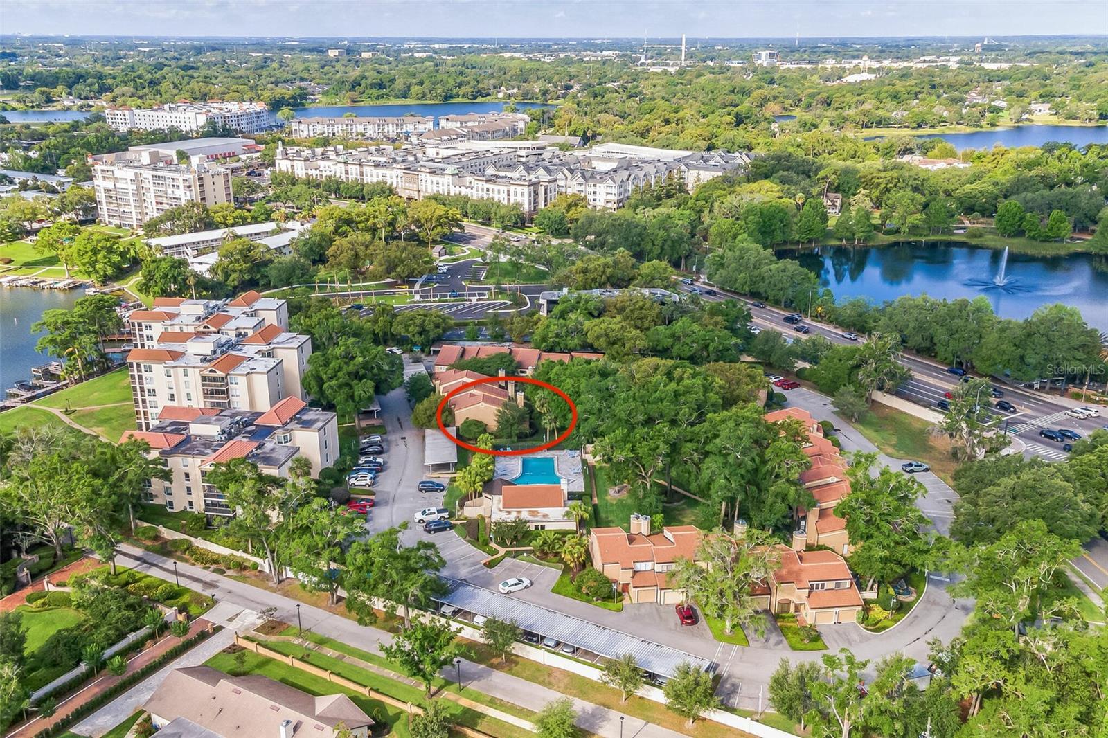 MOORINGS ON LAKE MAITLAND CONDO BLDG 04 - Residential