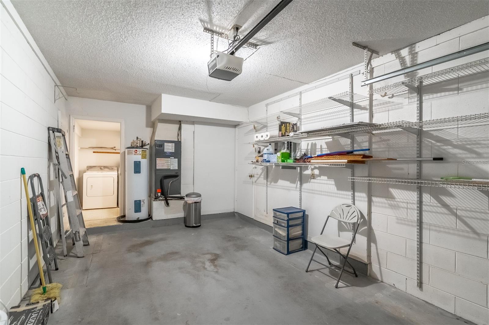 MOORINGS ON LAKE MAITLAND CONDO BLDG 04 - Residential