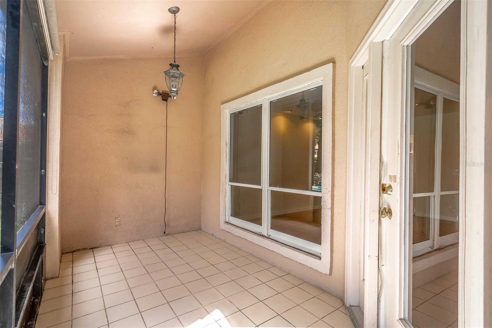 MOORINGS ON LAKE MAITLAND CONDO BLDG 04 - Residential