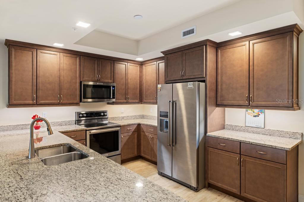 EDGEWATER/HIDDEN BAY PH 2 BLDG - Residential