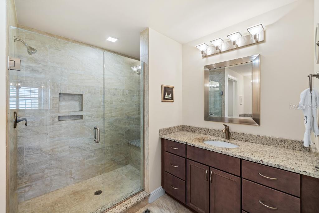 EDGEWATER/HIDDEN BAY PH 2 BLDG - Residential