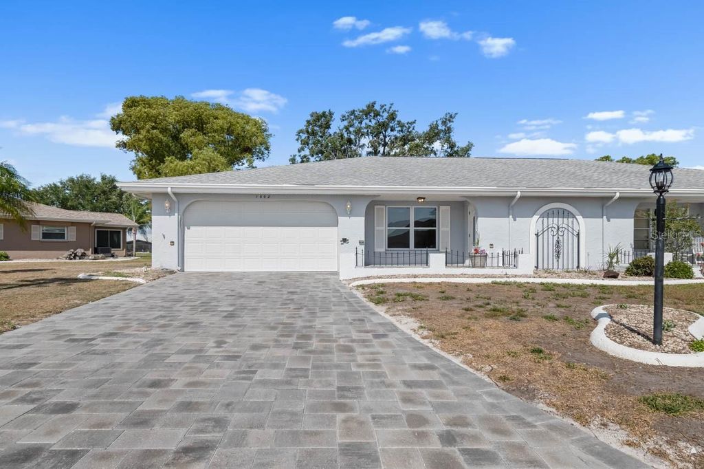 Photo of 1002 Strawpocket Place, Sun City Center, FL 33573 (MLS # TB8378053)