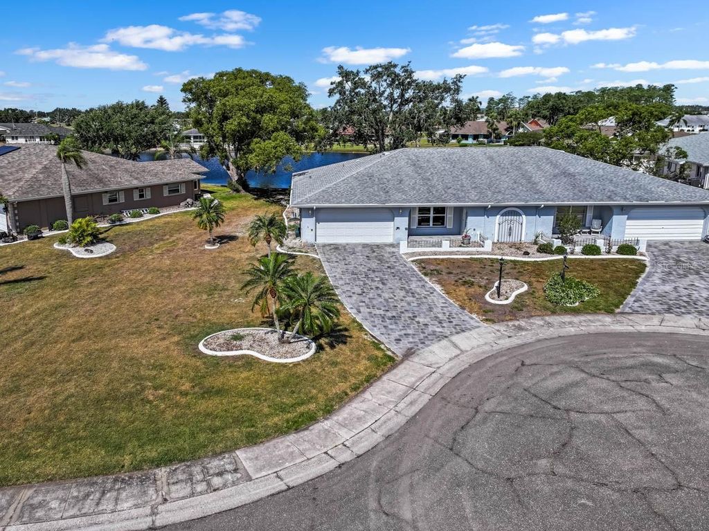 Photo of 1002 Strawpocket Place, Sun City Center, FL 33573 (MLS # TB8378053)