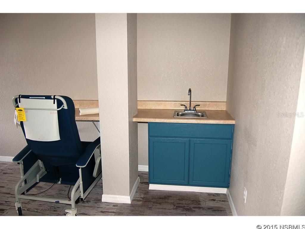 Lowds V New Smyrna - Commercial Lease