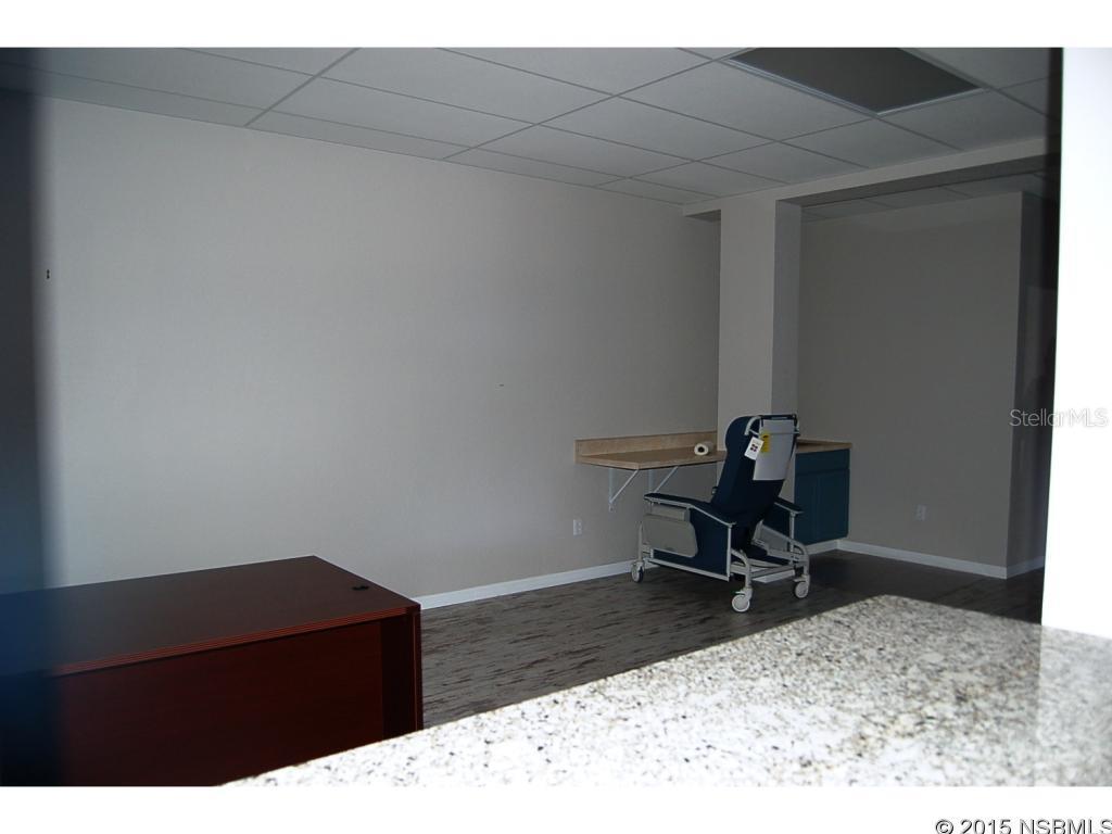 Lowds V New Smyrna - Commercial Lease