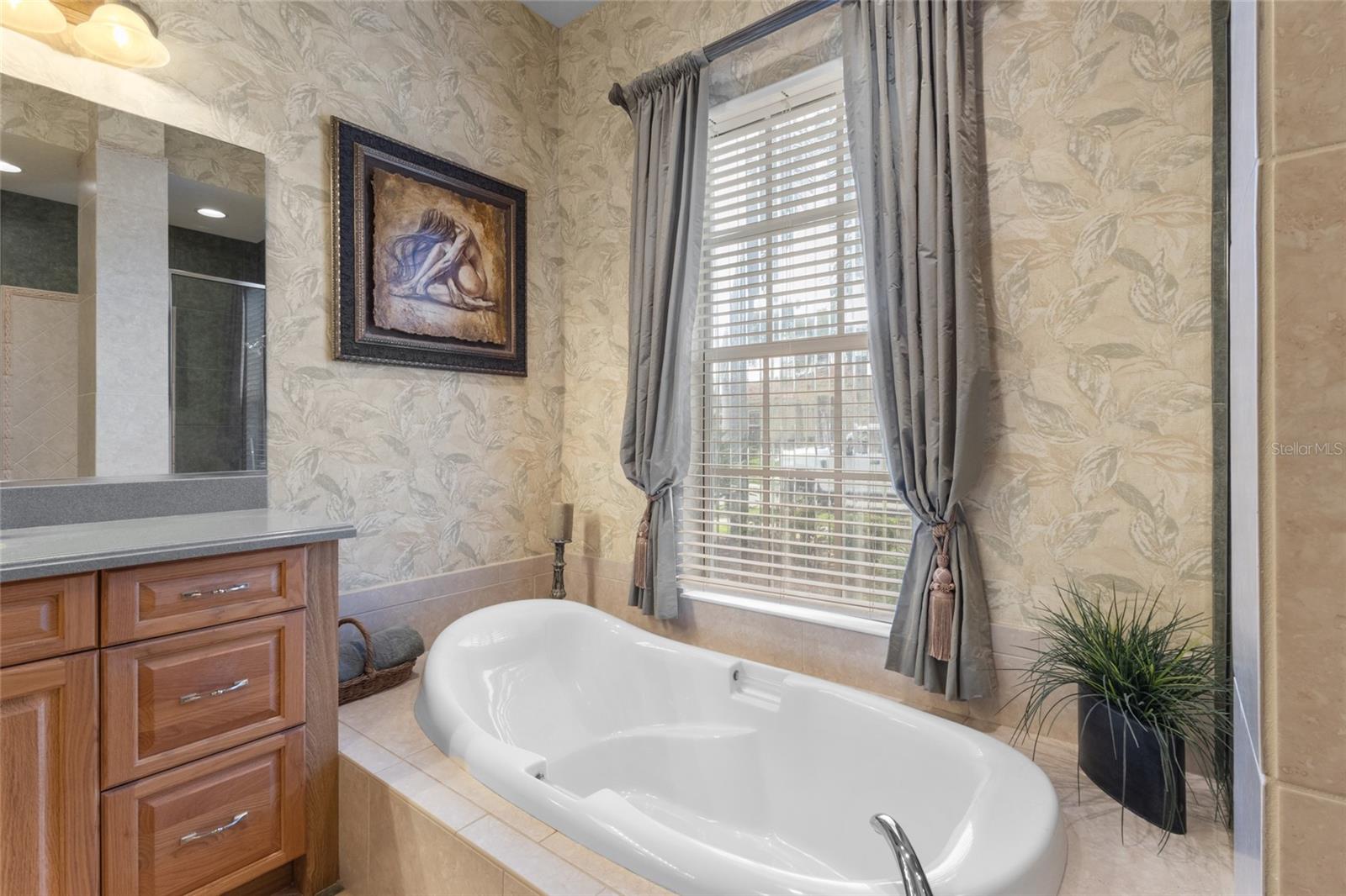 PELICAN POINTE GOLF & COUNTRY - Residential