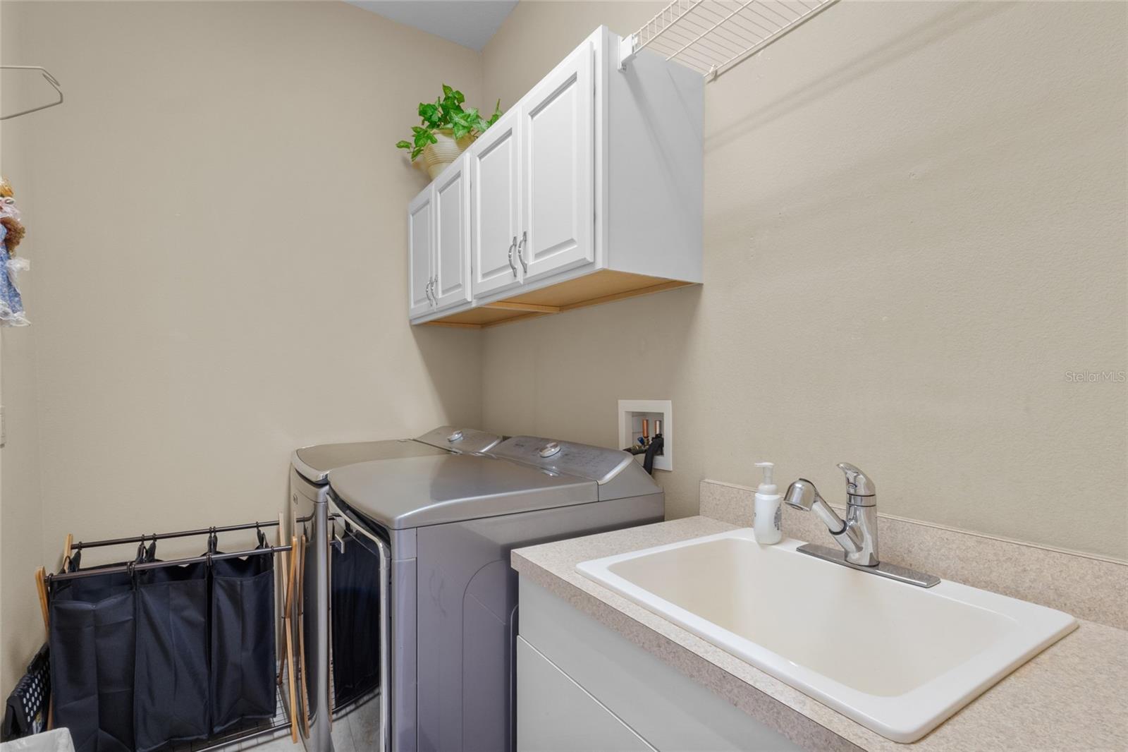 PELICAN POINTE GOLF & COUNTRY - Residential