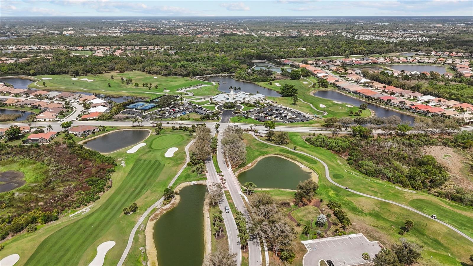 PELICAN POINTE GOLF & COUNTRY - Residential
