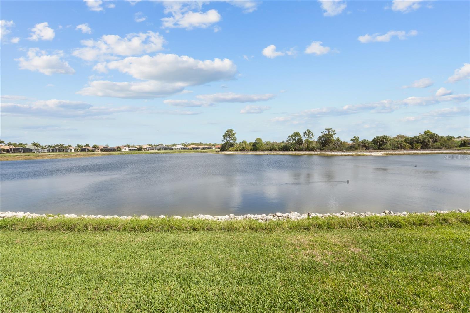 PELICAN POINTE GOLF & COUNTRY - Residential