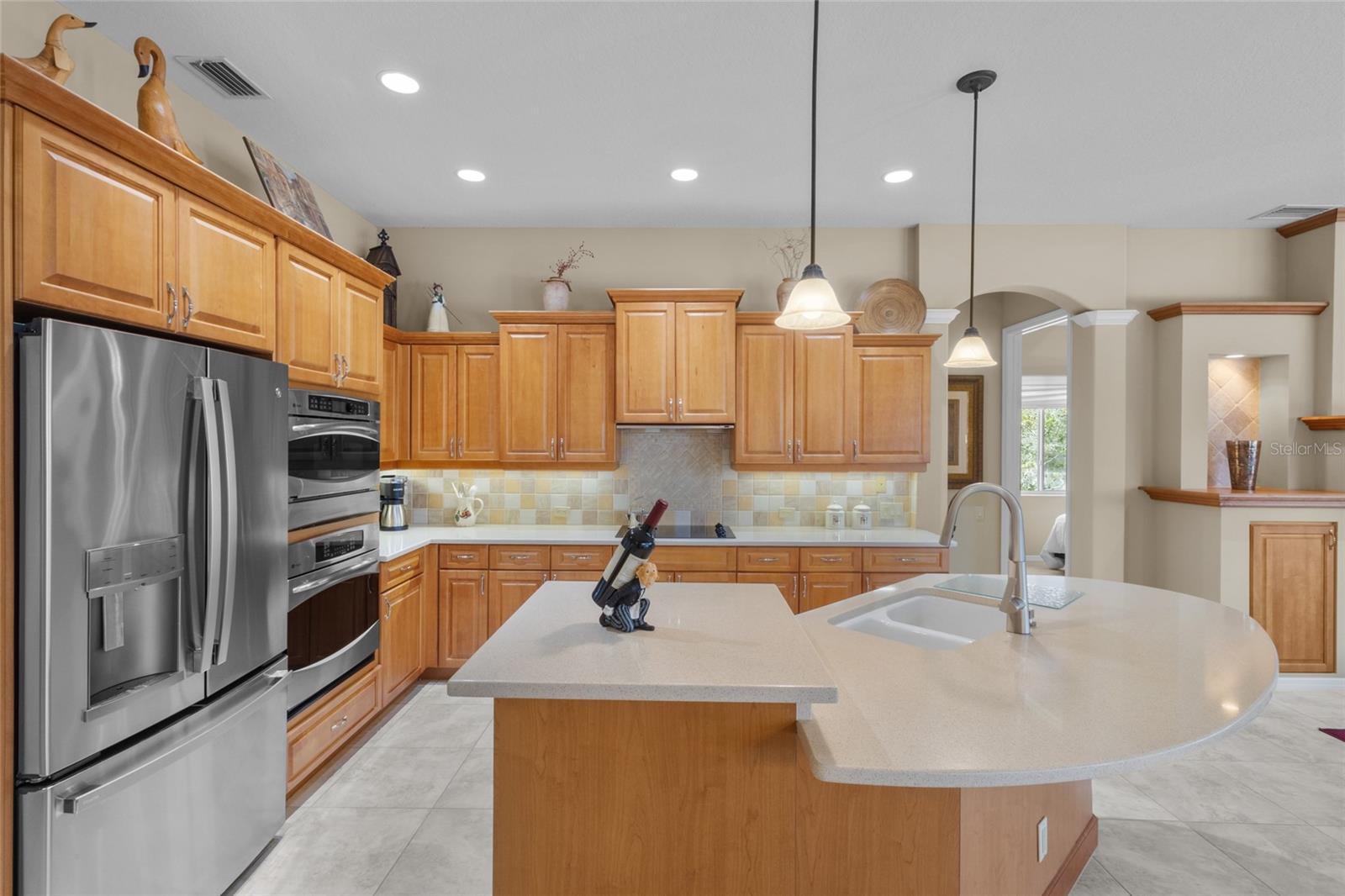 PELICAN POINTE GOLF & COUNTRY - Residential