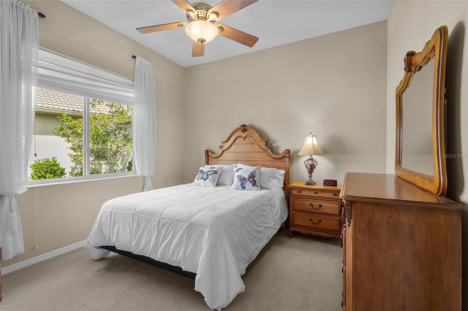 PELICAN POINTE GOLF & COUNTRY - Residential