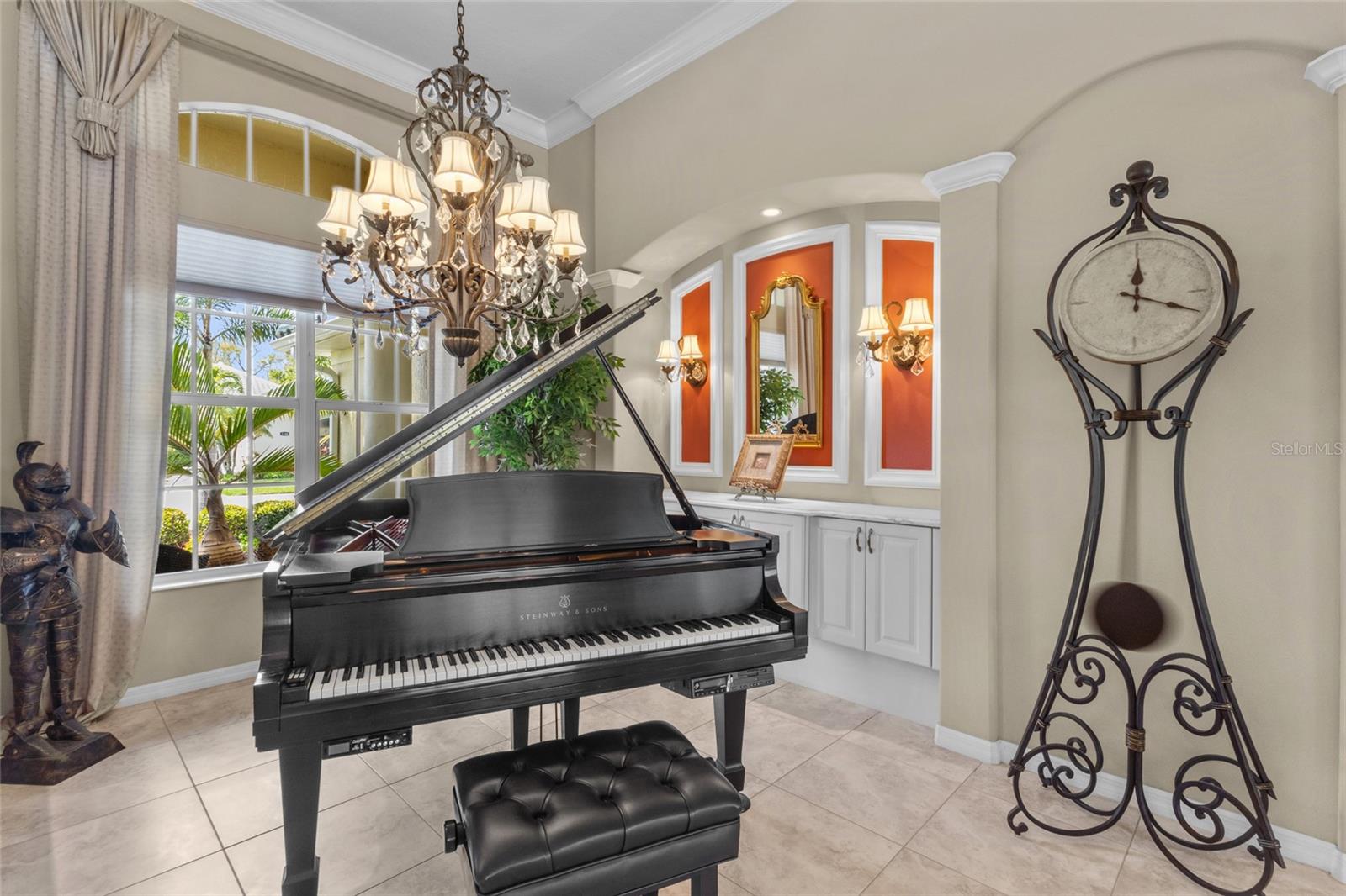 PELICAN POINTE GOLF & COUNTRY - Residential