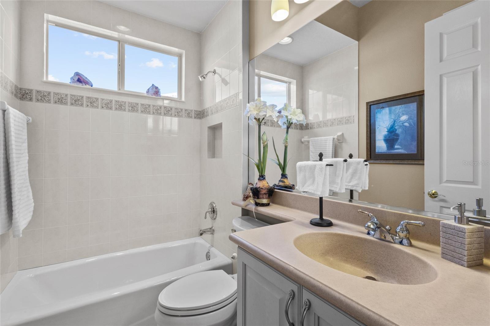 PELICAN POINTE GOLF & COUNTRY - Residential