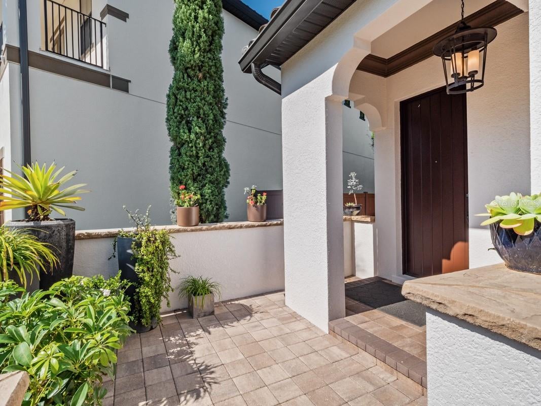 8418 VIA VITTORIA WAY