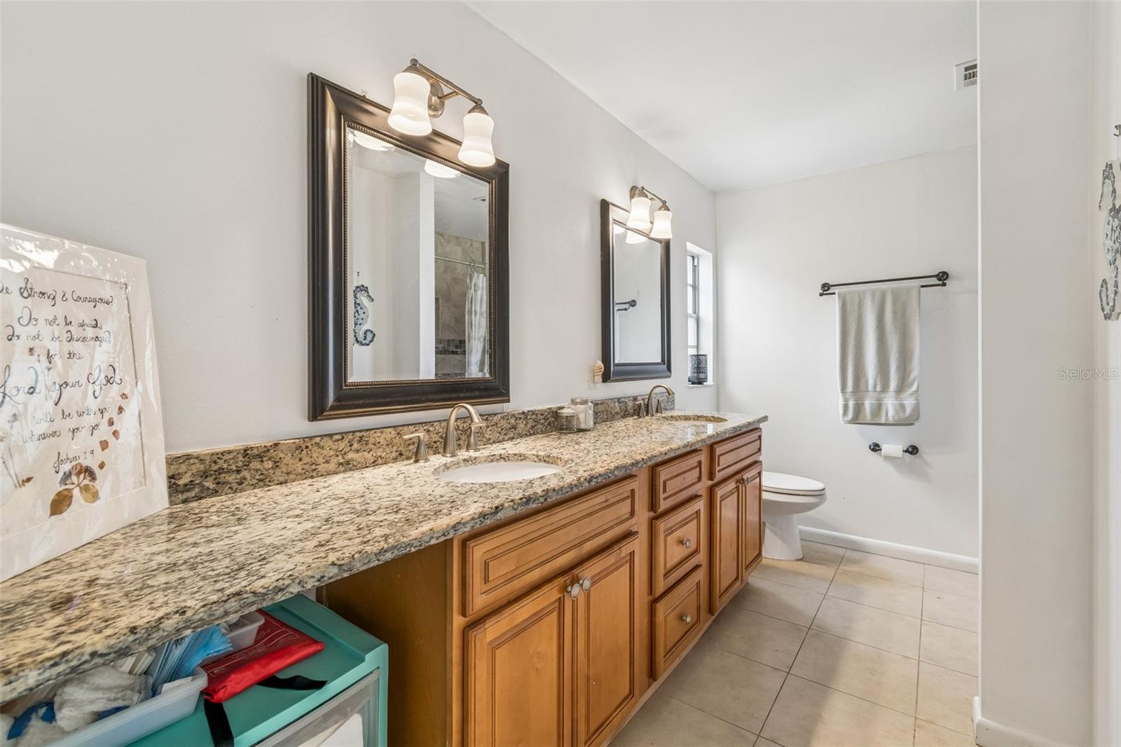 BLOOMINGDALE SEC A UNIT 1V - Residential