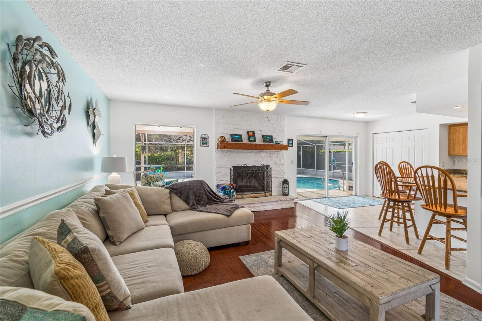 BLOOMINGDALE SEC A UNIT 1V - Residential