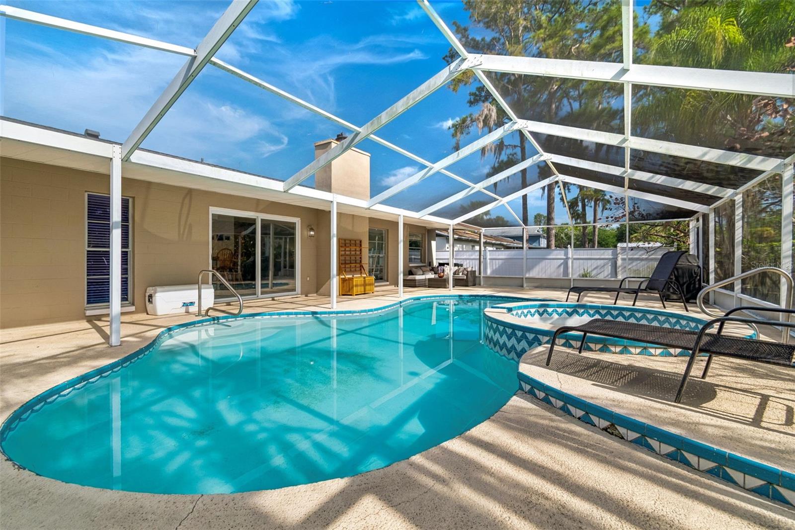 BLOOMINGDALE SEC A UNIT 1V - Residential