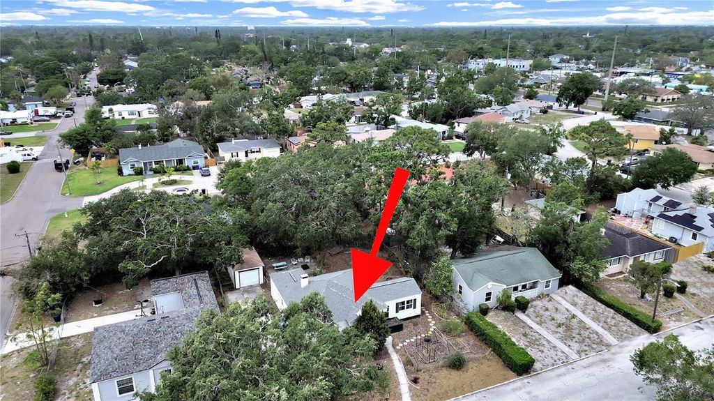 Photo of 235 38th Street S, St Petersburg, FL 33711 (MLS # TB8371401)