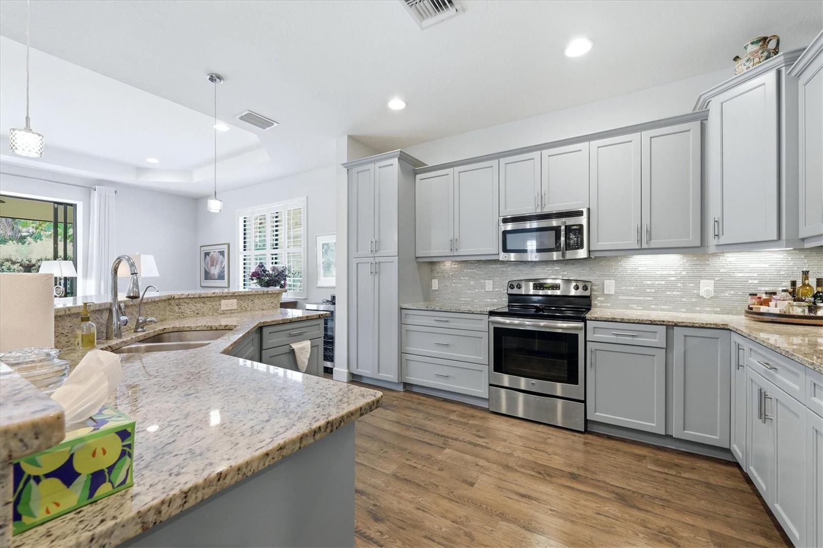 GRAND OAKS - Residential