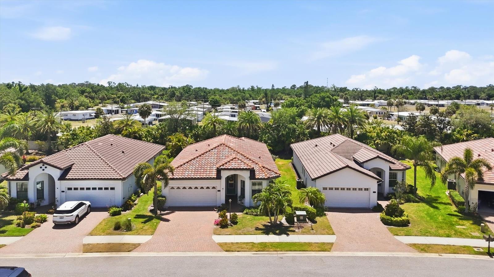 GRAND OAKS - Residential