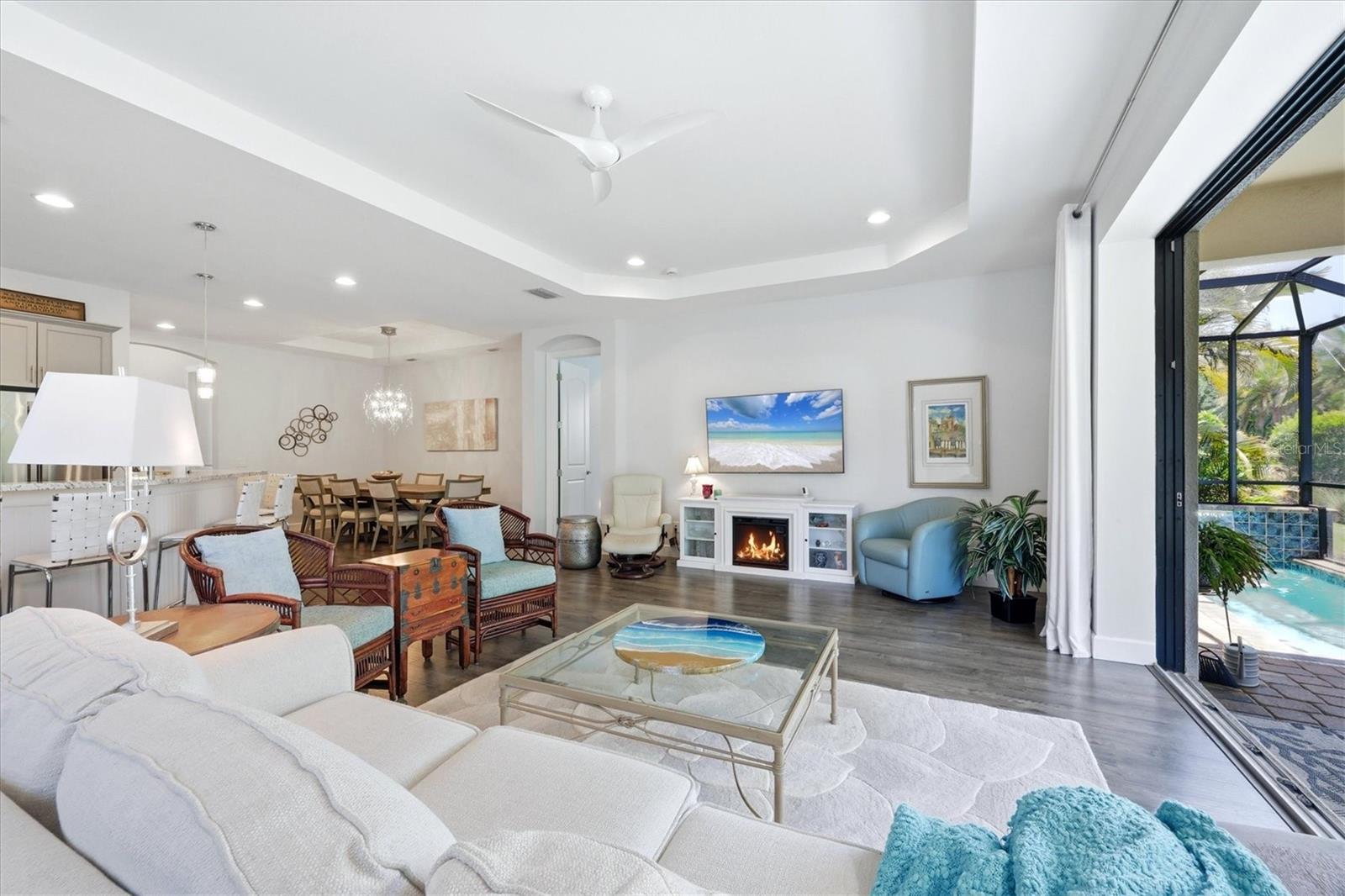 GRAND OAKS - Residential