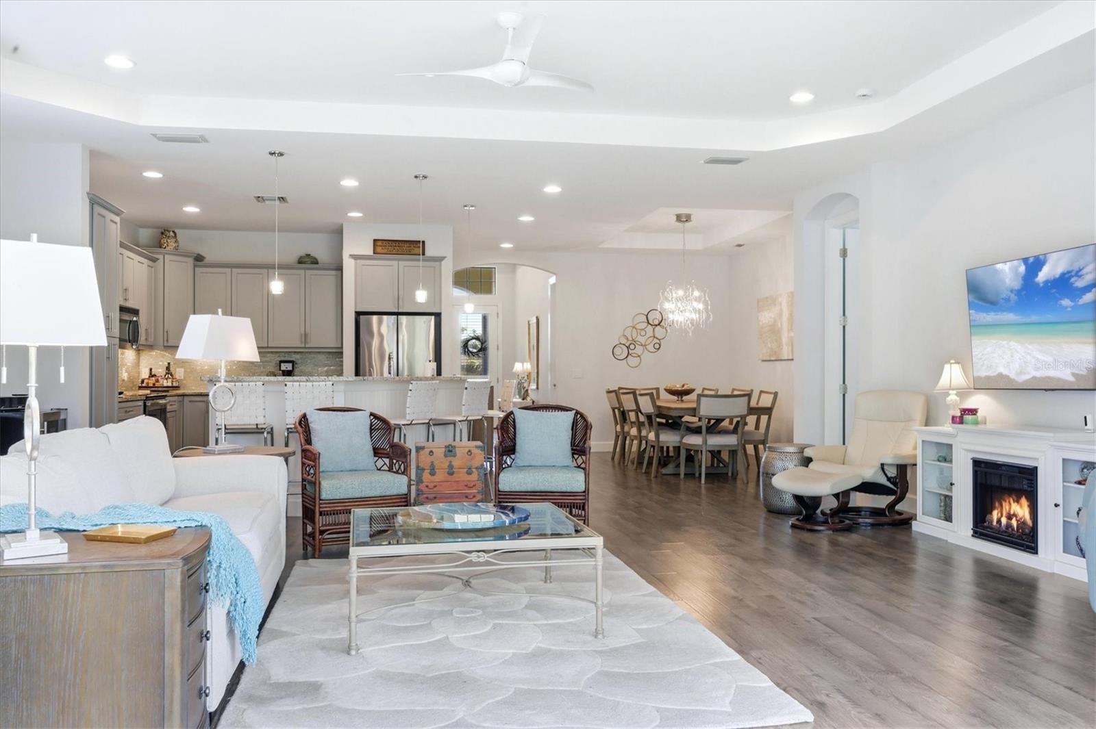 GRAND OAKS - Residential