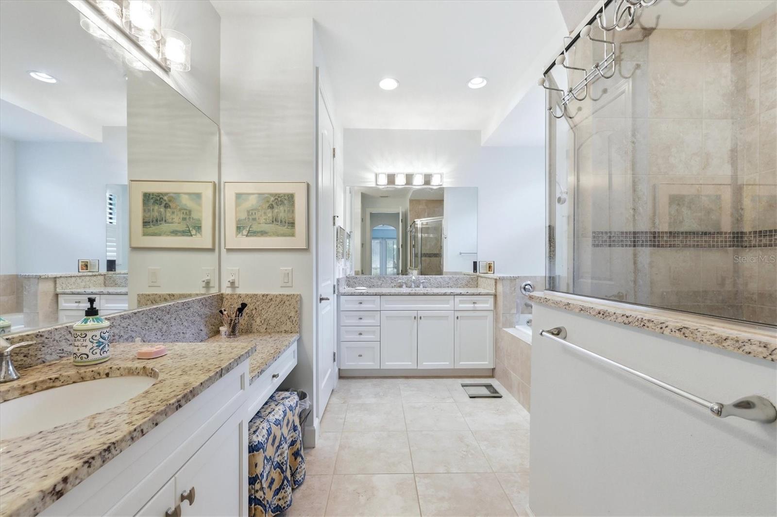 GRAND OAKS - Residential
