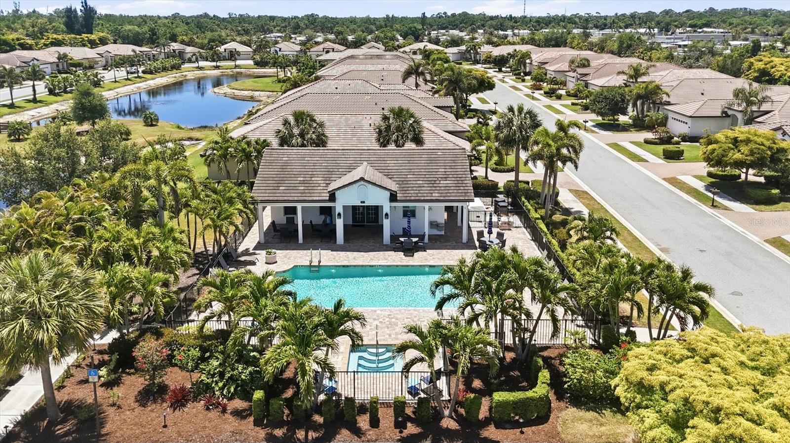 GRAND OAKS - Residential