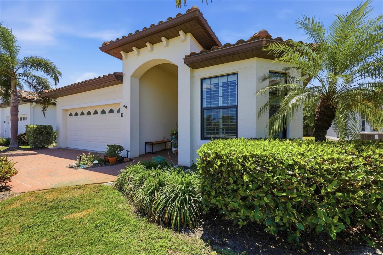 GRAND OAKS - Residential