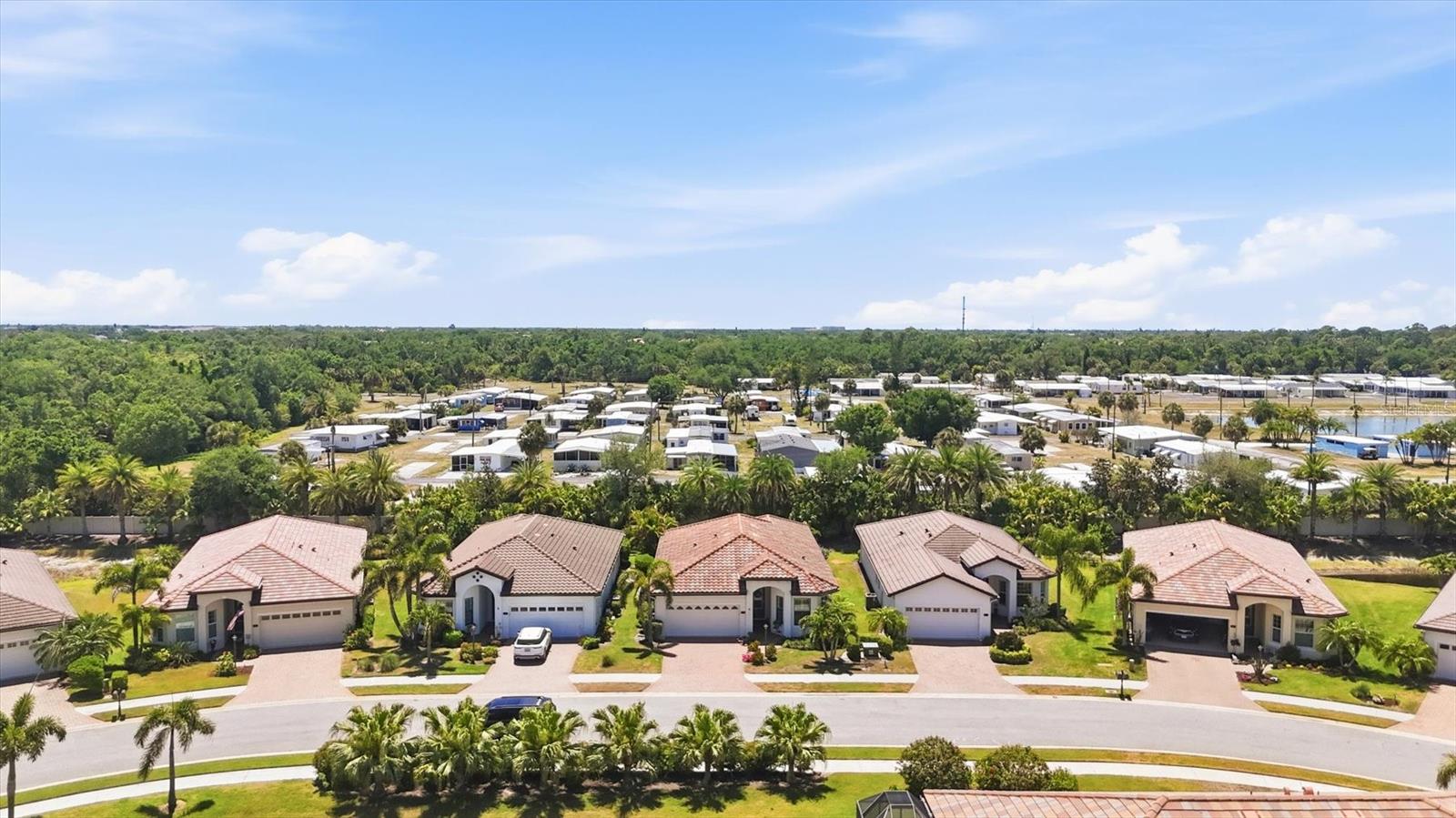 GRAND OAKS - Residential