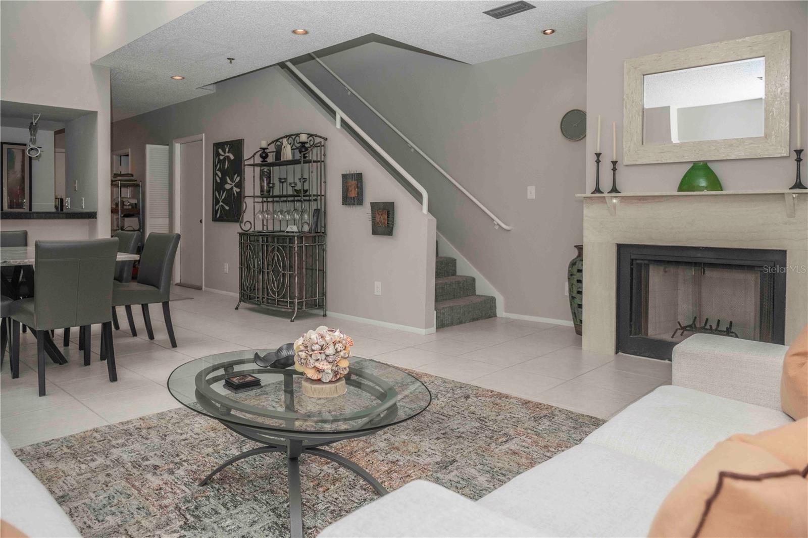 FAIRWAY BAY 1 - Residential Lease